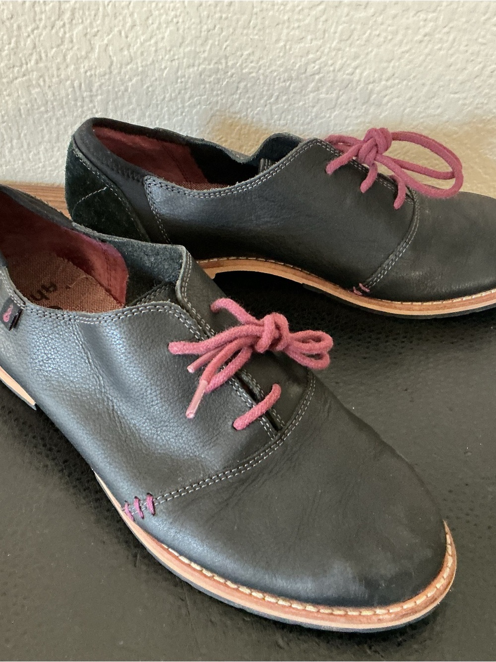 Ahnu Women Emery Black Leather Classic Derby Oxford Shoe Size 8